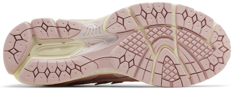 New Balance 1906U « Nouvel An lunaire - Rose coquillage »