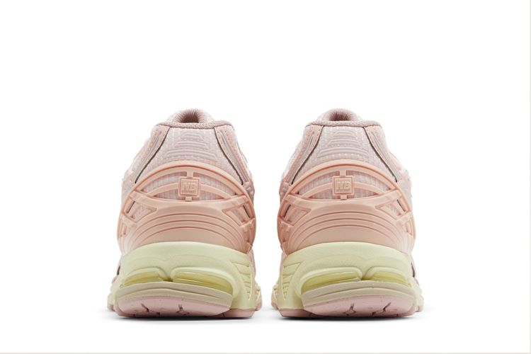 New Balance 1906U « Nouvel An lunaire - Rose coquillage »