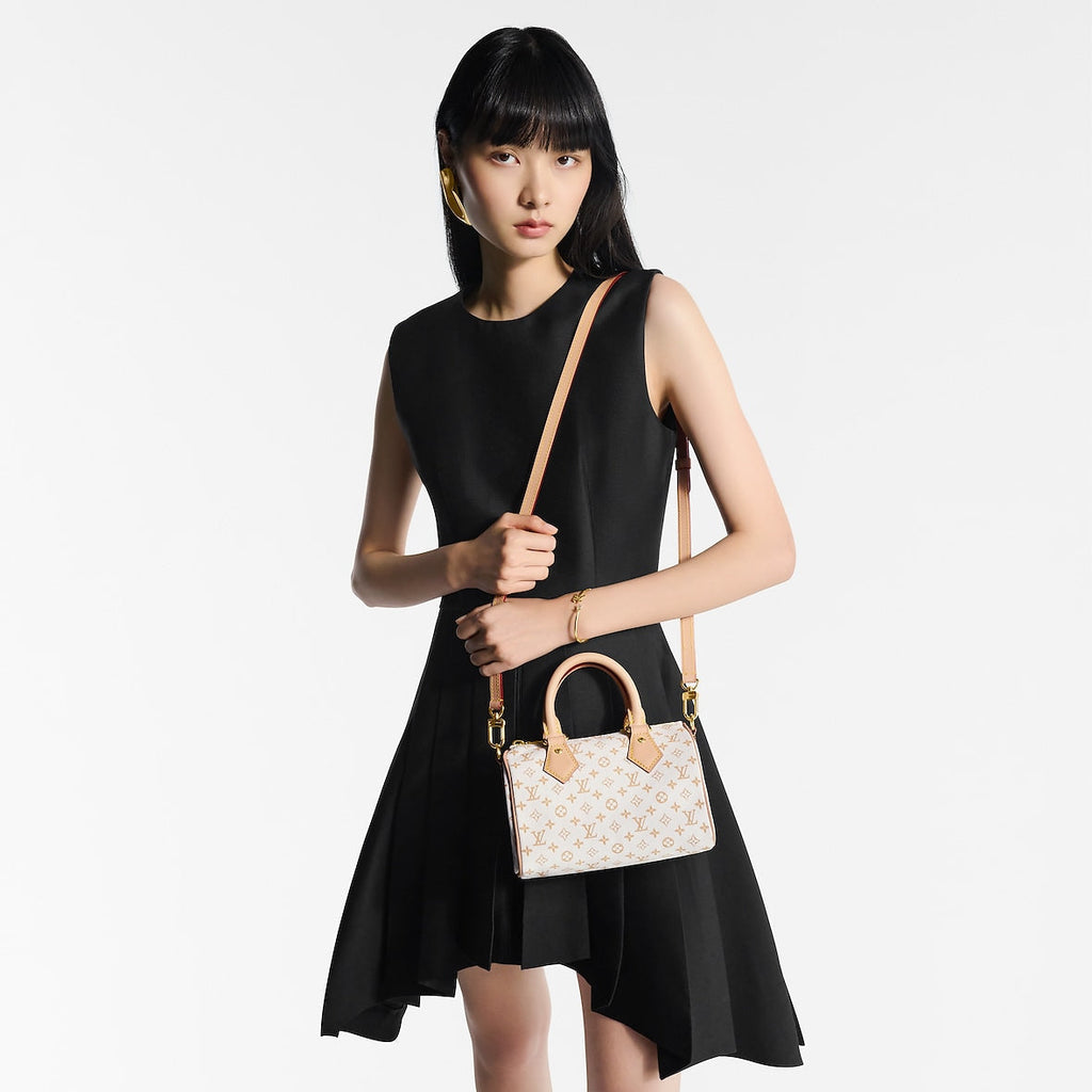 Sac à main Louis Vuitton Twist en cuir blanc cassé