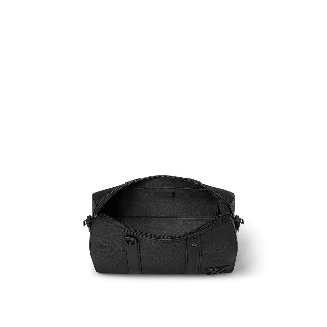 Sac Keepall Bandoulière 25 Louis Vuitton en cuir noir avec logo LV métallique