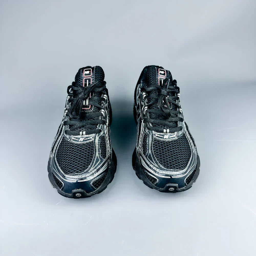 New Balance 740 NOIR