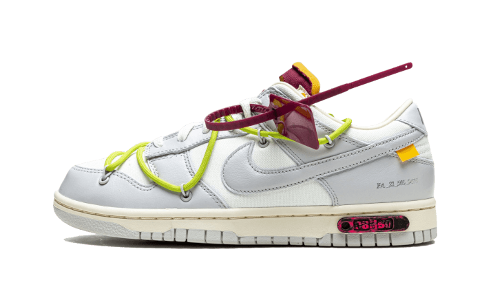 Lot 8 de Nike® x Off-White® Dunk Low